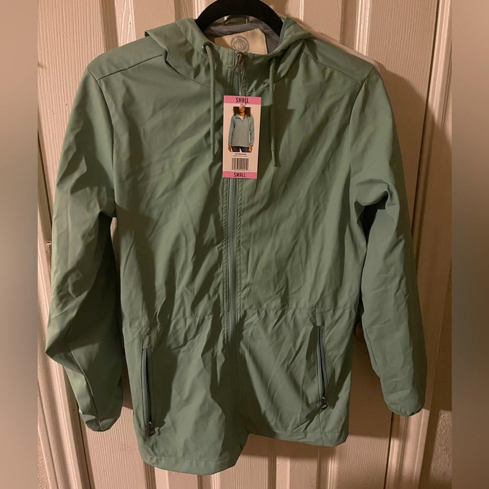 Weatherproof rain slicker - Picture 4 of 7